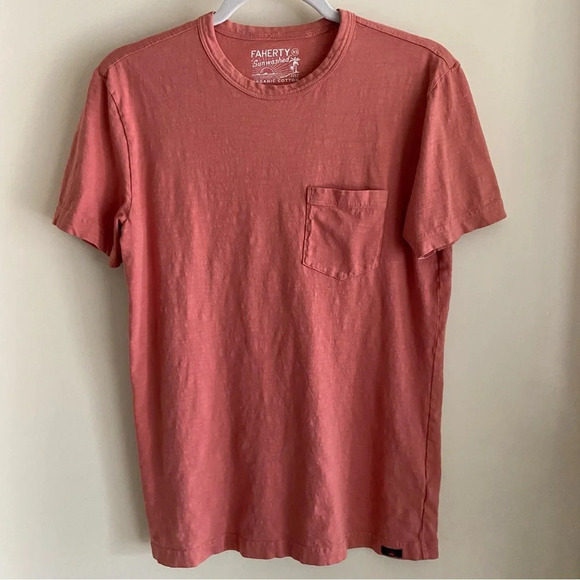 Faherty men’s sunwashed organic cotton pocket t-shirt - Picture 2 of 6